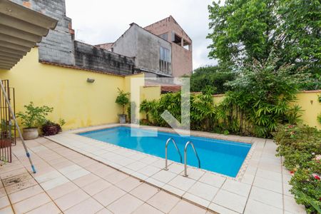 Casa à venda com 450m², 4 quartos e 4 vagasPiscina