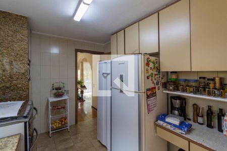 Casa à venda com 450m², 4 quartos e 4 vagasCozinha