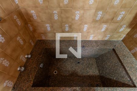 Casa à venda com 450m², 4 quartos e 4 vagasBanheiro Suíte