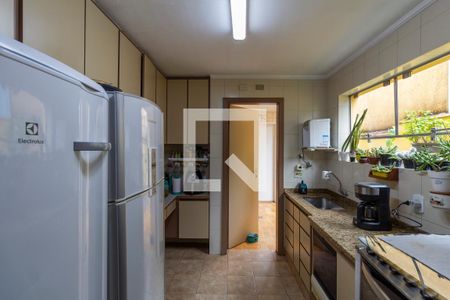 Casa à venda com 450m², 4 quartos e 4 vagasCozinha