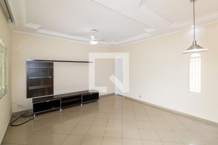 Sala de casa para alugar com 2 quartos, 80m² em Campo Grande, Rio de Janeiro