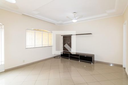 Sala de casa para alugar com 2 quartos, 80m² em Campo Grande, Rio de Janeiro