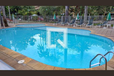 Casa de condomínio à venda com 120m², 4 quartos e 2 vagas Casa de condomínio à venda com 120m², 4 quartos e 2 vagasÁrea comum - Piscina