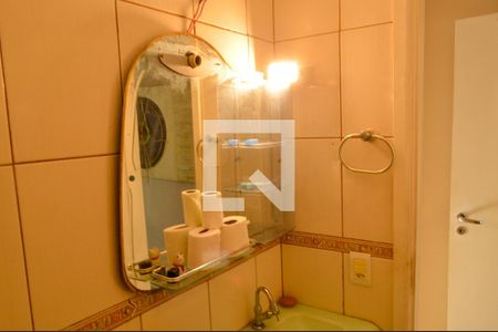 Casa de condomínio à venda com 120m², 4 quartos e 2 vagas Casa de condomínio à venda com 120m², 4 quartos e 2 vagasBanheiro 2