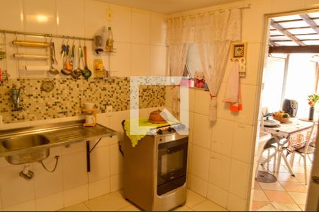 Casa de condomínio à venda com 120m², 4 quartos e 2 vagas Casa de condomínio à venda com 120m², 4 quartos e 2 vagasCozinha