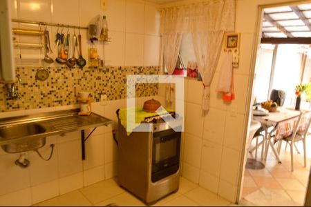 Casa de condomínio à venda com 120m², 4 quartos e 2 vagas Casa de condomínio à venda com 120m², 4 quartos e 2 vagasCozinha