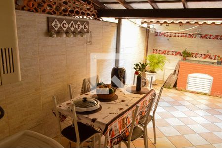 Casa de condomínio à venda com 120m², 4 quartos e 2 vagas Casa de condomínio à venda com 120m², 4 quartos e 2 vagasÁrea Gourmet