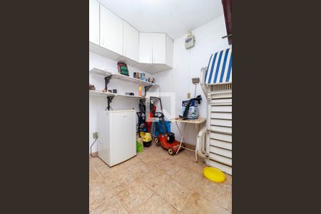 Casa à venda com 386m², 4 quartos e 4 vagasDeposito Piscina