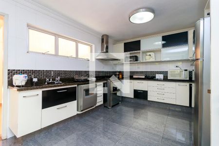 Casa à venda com 386m², 4 quartos e 4 vagasCozinha