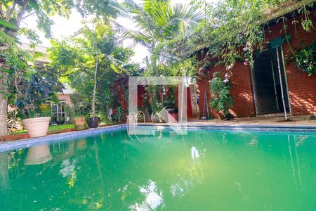 Casa à venda com 386m², 4 quartos e 4 vagasPiscina