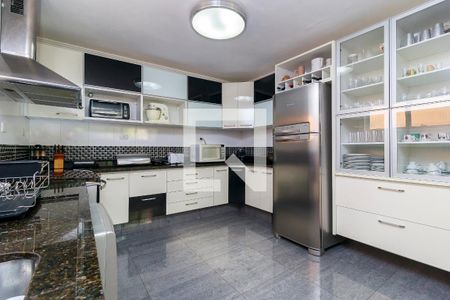 Casa à venda com 386m², 4 quartos e 4 vagasCozinha