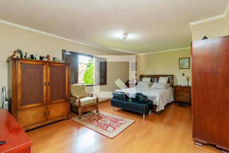 Casa à venda com 386m², 4 quartos e 4 vagasSuíte Principal