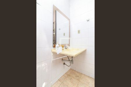 Casa à venda com 386m², 4 quartos e 4 vagas Piscina -Banheiro