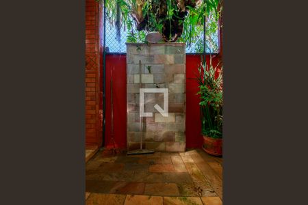 Casa à venda com 386m², 4 quartos e 4 vagas Piscina -Banheiro