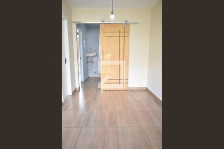 Sala de casa de condomínio para alugar com 2 quartos, 75m² em Campo Grande, Rio de Janeiro