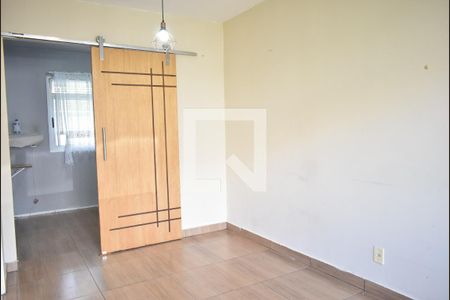 Sala de casa de condomínio para alugar com 2 quartos, 75m² em Campo Grande, Rio de Janeiro