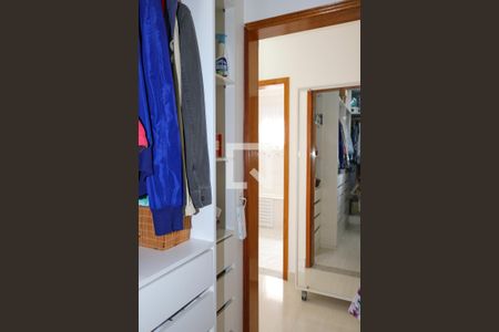 Casa à venda com 602m², 4 quartos e 9 vagasCloset da Suíte Master