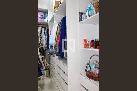 Casa à venda com 602m², 4 quartos e 9 vagasCloset da Suíte Master