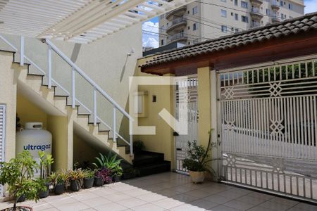 Casa à venda com 602m², 4 quartos e 9 vagasEntrada da Casa