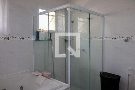 Casa à venda com 602m², 4 quartos e 9 vagasBanheiro da Suíte Master