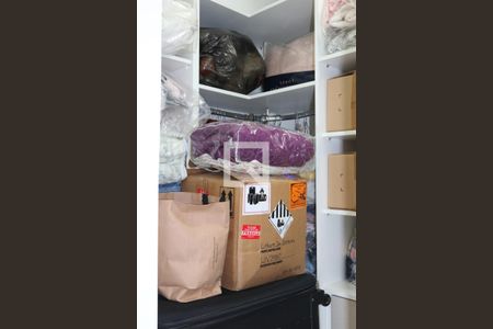 Casa à venda com 602m², 4 quartos e 9 vagasCloset da Suíte 4