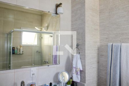 Casa à venda com 602m², 4 quartos e 9 vagasBanheiro da Suíte 2