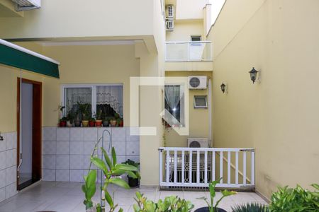 Casa à venda com 602m², 4 quartos e 9 vagasBanheiro Área Goumert