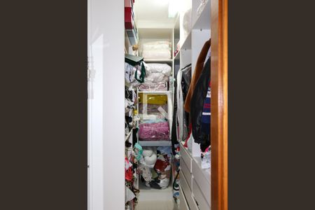 Casa à venda com 602m², 4 quartos e 9 vagasCloset da Suíte 2