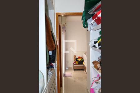 Casa à venda com 602m², 4 quartos e 9 vagasCloset da Suíte 2