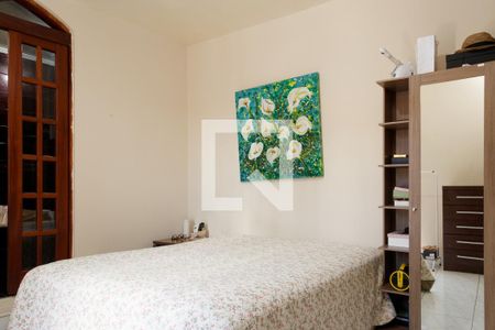 Casa à venda com 340m², 5 quartos e 2 vagasQuarto