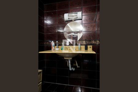 Casa à venda com 340m², 5 quartos e 2 vagasBanheiro