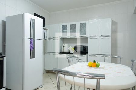 Casa à venda com 340m², 5 quartos e 2 vagasCozinha 