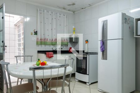 Casa à venda com 340m², 5 quartos e 2 vagasCozinha 