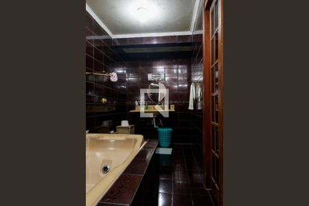 Casa à venda com 340m², 5 quartos e 2 vagasBanheiro