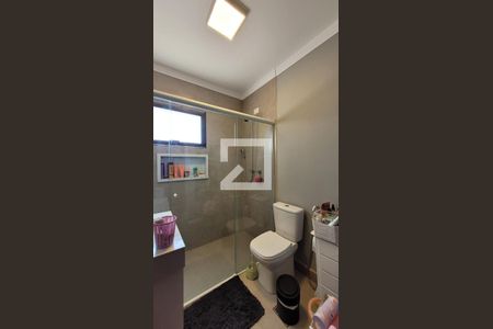 Apartamento à venda com 177m², 4 quartos e 2 vagasBanheiro da Suíte 1