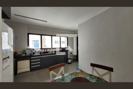 Apartamento à venda com 177m², 4 quartos e 2 vagasCozinha