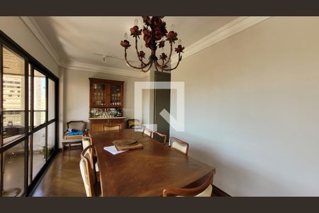 Sala de apartamento à venda com 4 quartos, 177m² em Centro, Campinas