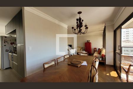 Sala de apartamento à venda com 4 quartos, 177m² em Centro, Campinas