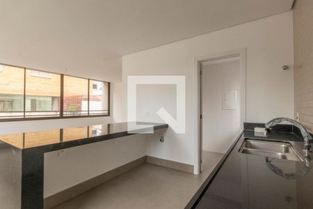 Cozinha de apartamento à venda com 4 quartos, 120m² em Santo Antônio, Belo Horizonte