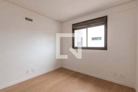 Apartamento à venda com 120m², 4 quartos e 2 vagas Apartamento à venda com 120m², 4 quartos e 2 vagasQuarto 2