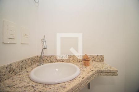 Lavabo de apartamento para alugar com 1 quarto, 47m² em Independência, Porto Alegre