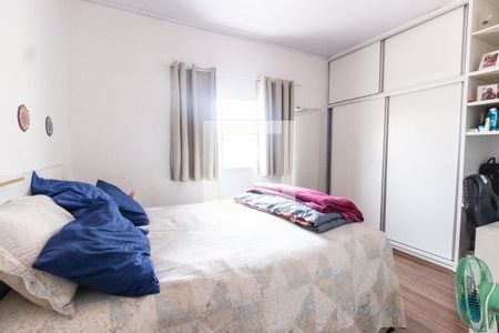 Apartamento à venda com 96m², 3 quartos e 2 vagas Apartamento à venda com 96m², 3 quartos e 2 vagasQuarto 2