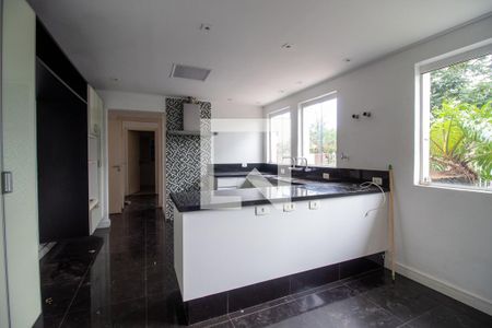 Casa para alugar com 500m², 6 quartos e 6 vagasCozinha