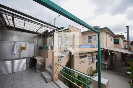 Casa à venda com 219m², 3 quartos e 3 vagas Casa à venda com 219m², 3 quartos e 3 vagasFachada Posterior