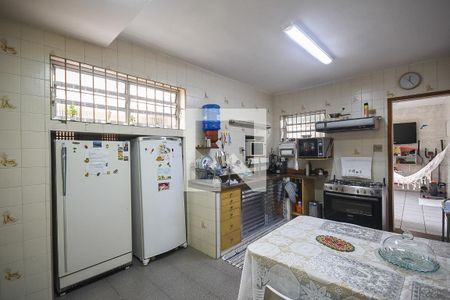 Casa à venda com 219m², 3 quartos e 3 vagas Casa à venda com 219m², 3 quartos e 3 vagasCozinha