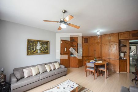 Sala de casa à venda com 3 quartos, 219m² em Vila Sonia, São Paulo