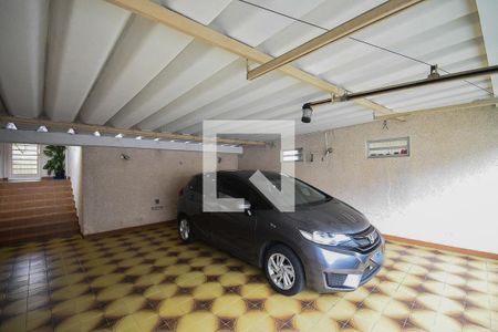 Casa à venda com 219m², 3 quartos e 3 vagas Casa à venda com 219m², 3 quartos e 3 vagasGaragem