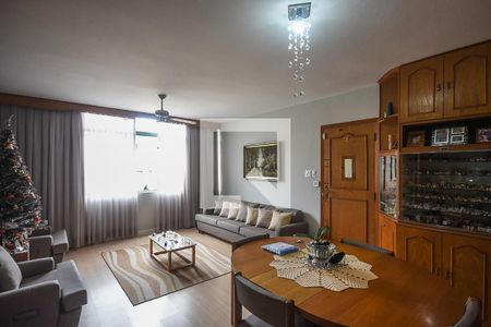 Sala de casa à venda com 3 quartos, 219m² em Vila Sonia, São Paulo
