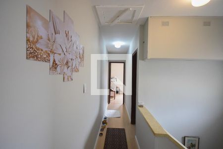 Casa à venda com 219m², 3 quartos e 3 vagas Casa à venda com 219m², 3 quartos e 3 vagasCorredor