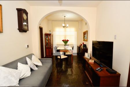 Casa à venda com 200m², 5 quartos e 2 vagasCopa